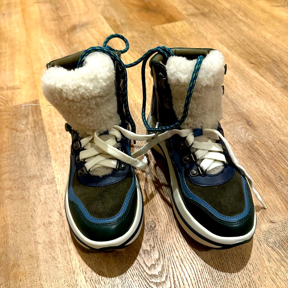 Boots - Leather, Fur and Rubber- Tony Burch - size 5